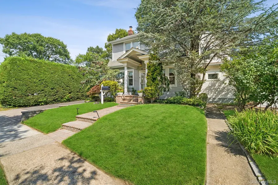 1116 Linden ST, Valley Stream, NY 11580