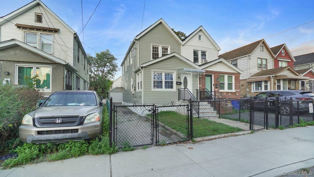 117-21 201st PL, Saint Albans, NY 11412