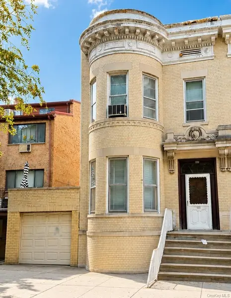 121 Bay 20th ST, Brooklyn, NY 11214