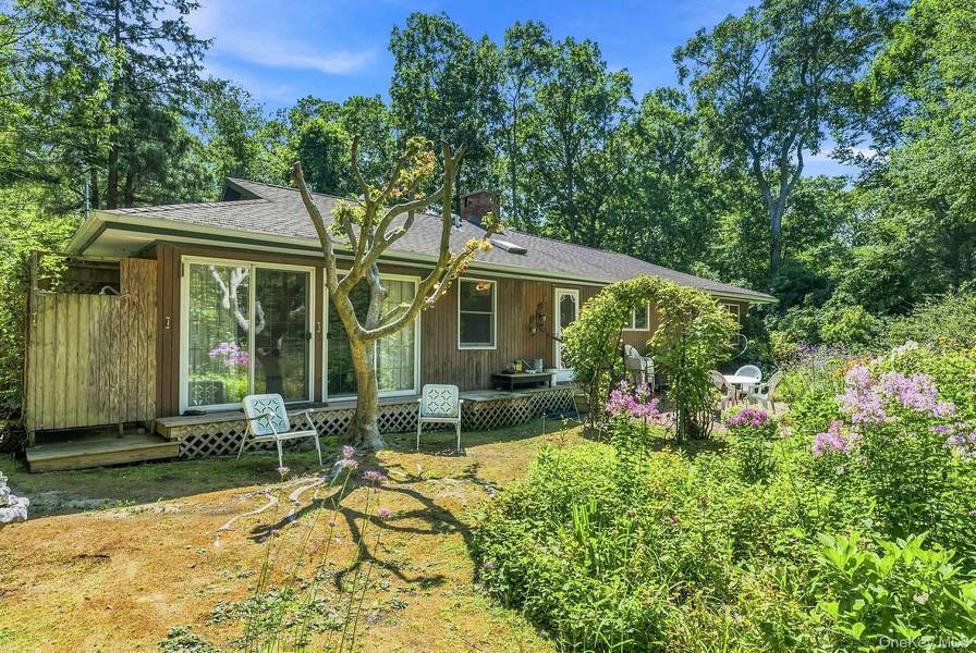 50 Barnes Hole RD, East Hampton, NY 11937
