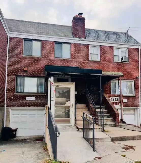 5834 main ST, Flushing, NY 11355