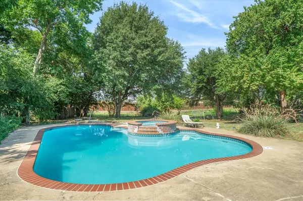 1609 E Farmers Road, Seagoville, TX 75159