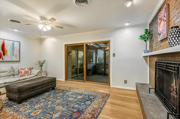 1113 BLUEBONNET LN, Austin, TX 78704