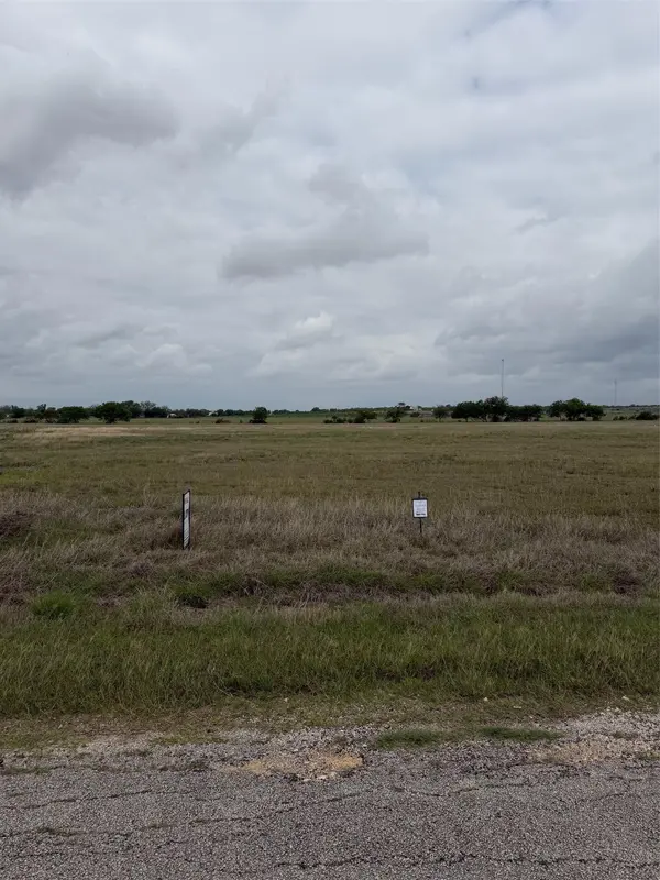 330 Airfield RD, Fentress, TX 78622
