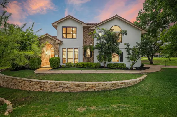 402 Zephyr ST, Lakeway, TX 78734