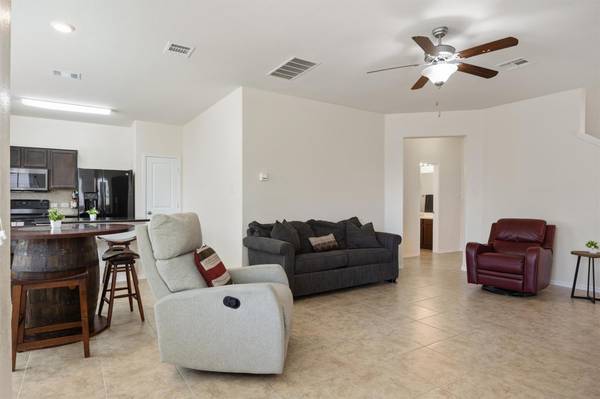 400 Circle WAY, Jarrell, TX 76537