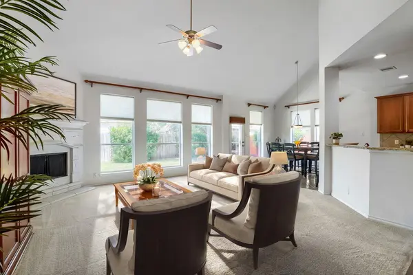 2985 Prairie BLF, Seguin, TX 78155