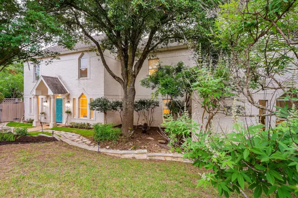 9402 Bluegrass DR, Austin, TX 78759