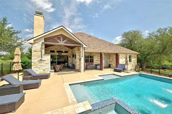 120 Applewood DR, Driftwood, TX 78619