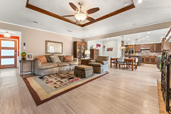 9702 Beauchamp SQ, Austin, TX 78729