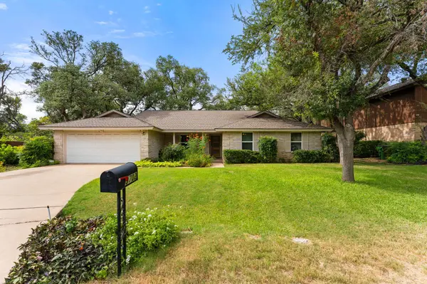 9702 Beauchamp SQ, Austin, TX 78729