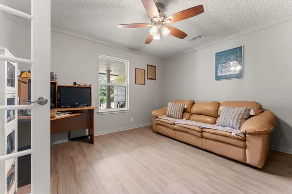9702 Beauchamp SQ, Austin, TX 78729