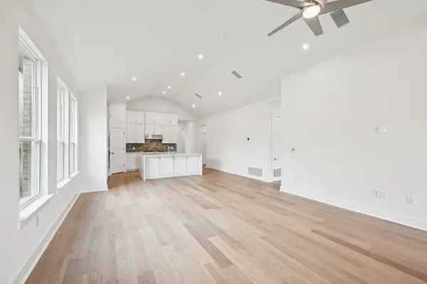 126 Comfort DR, Buda, TX 78610