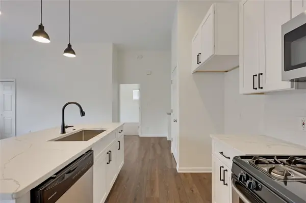 7501 Shadowridge Run #105, Austin, TX 78749