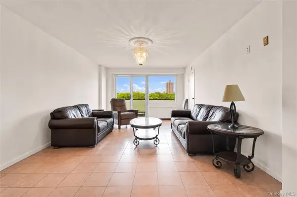 85-15 Main ST #5F, Jamaica, NY 11435