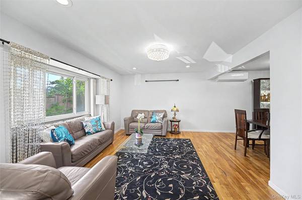 173 N Marginal RD, Jericho, NY 11753