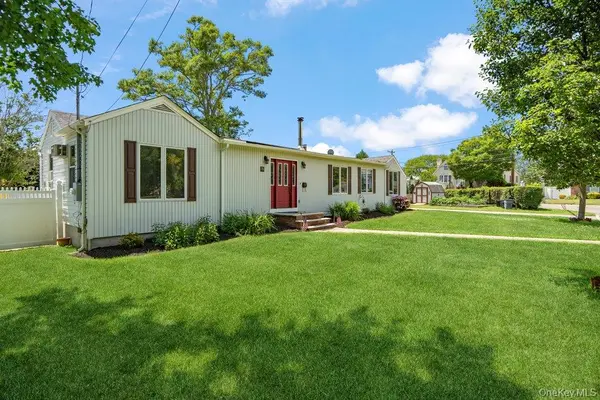 76 Alton RD, Babylon, NY 11702