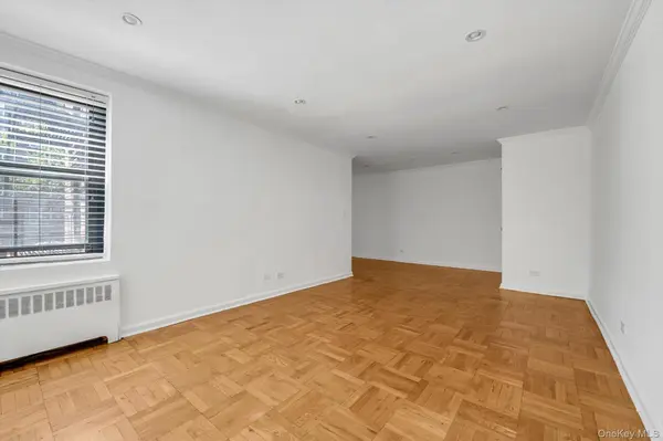90-09 Northern Blvd #102, Jackson Heights, NY 11370