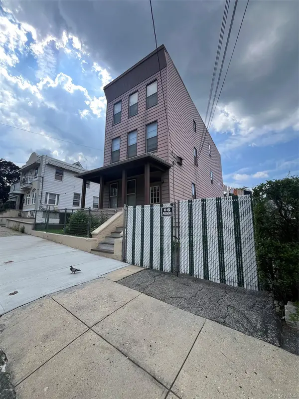 63 Crescent PL, Yonkers, NY 10704