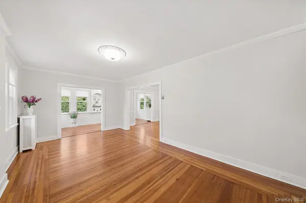 1116 Linden ST, Valley Stream, NY 11580