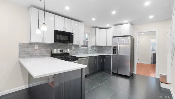 117-21 201st PL, Saint Albans, NY 11412