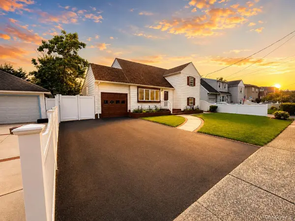 984 Hayes ST, Baldwin, NY 11510