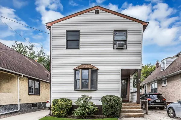 962 Gabriel AVE, Franklin Square, NY 11010