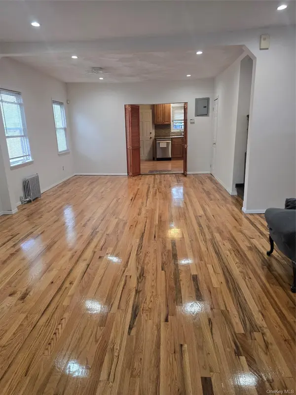 11428 175th ST, Saint Albans, NY 11434