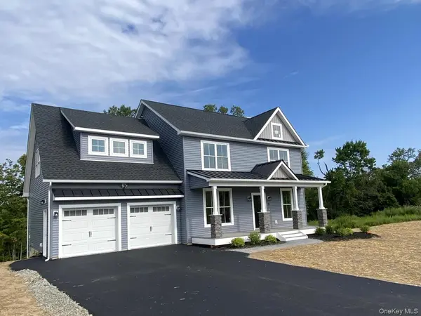 71 Lotus DR, Slate Hill, NY 10973