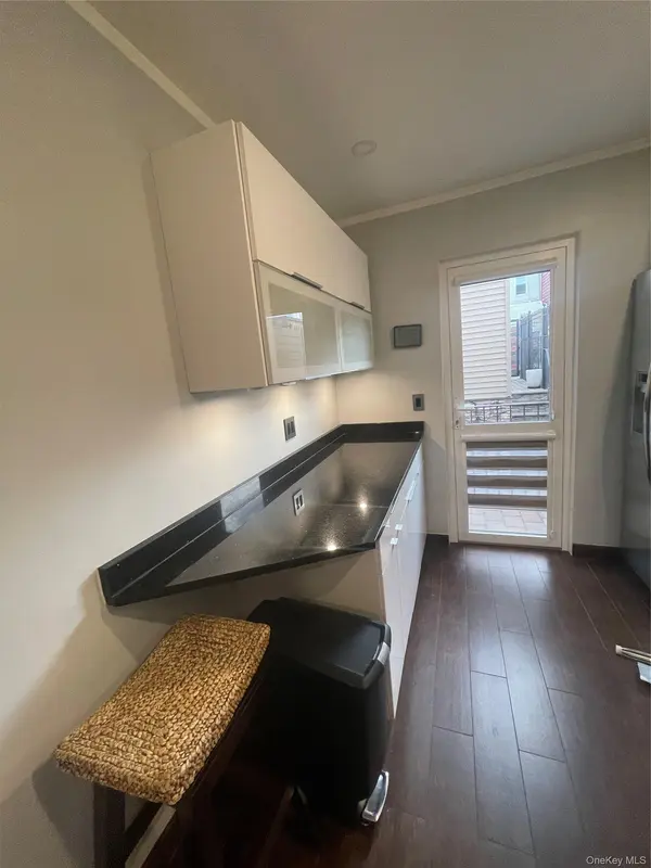 6160 56th ST #1, Maspeth, NY 11378