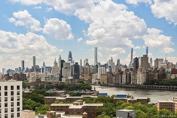 26-15 4 ST #2C, Astoria, NY 11102