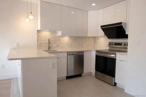 52-16 Roosevelt AVE #2C, Woodside, NY 11377