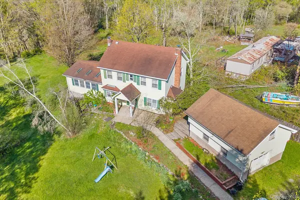43 Taylor RD, Parksville, NY 12768