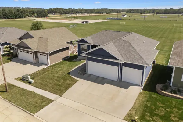1305 SE 1st ST, Waverly, IA 50677