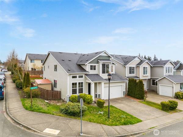 2203 164th AVE E, Lake Tapps, WA 98391