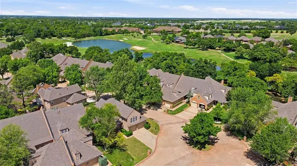 5515 Fairway DR, Edmond, OK 73025