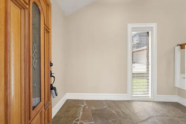 3001 Raintree RD, Oklahoma City, OK 73120