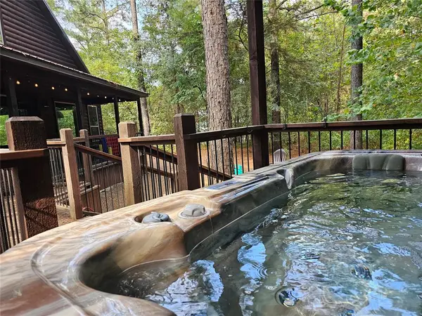 322 Oak Stone LN, Broken Bow, OK 74728
