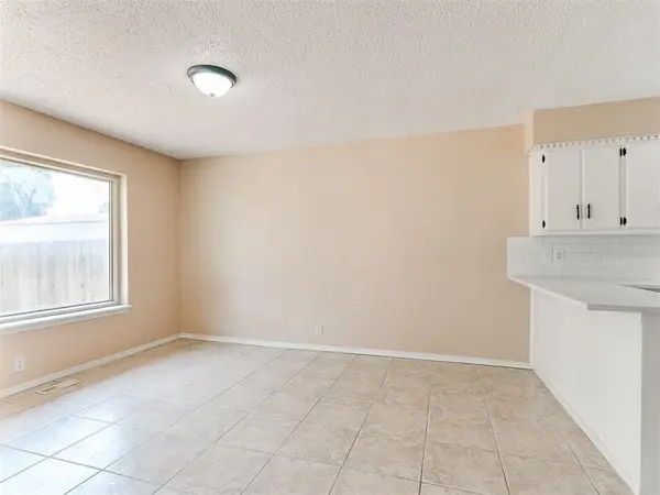 1016 S Neptune RD, Edmond, OK 73003