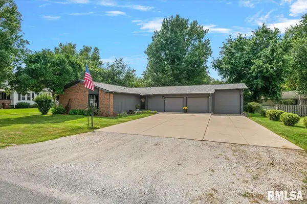 903 6TH ST, Pawnee, IL 62558