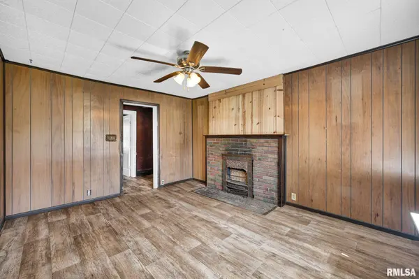 312 W TOWER ST, Eureka, IL 61530