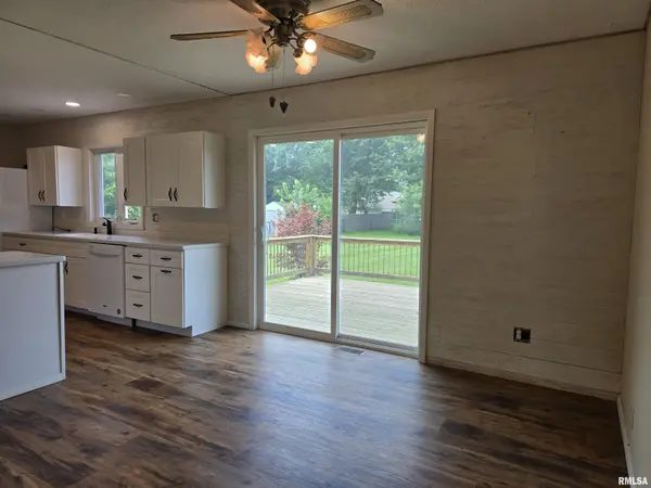 224 W 2ND AVE, La Harpe, IL 61450