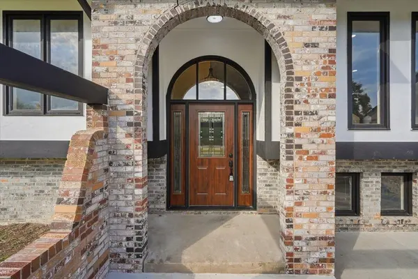 11 Pony Meadows Dr, Wichita, KS 67232