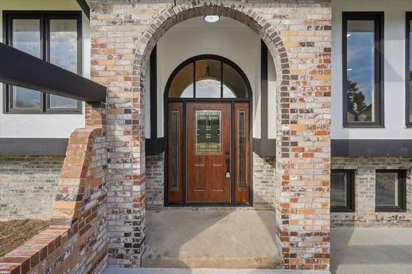 11 Pony Meadows Dr, Wichita, KS 67232