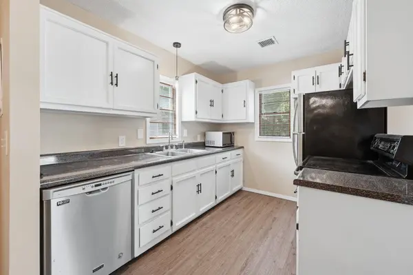 1415 E Evanston St, Park City, KS 67219-1330