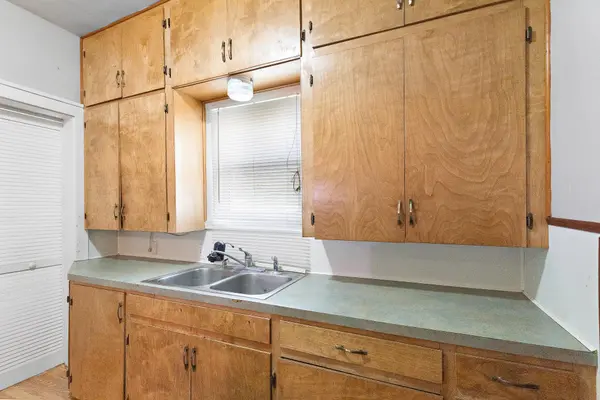 96 N Sedgwick Ave, Haven, KS 67543