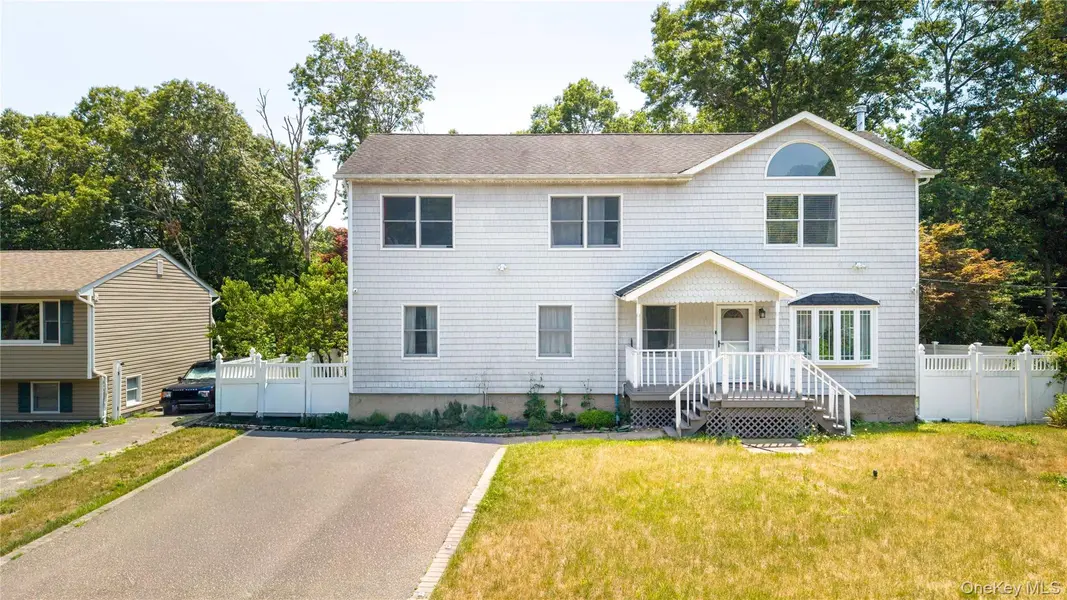 4478 Express DR, Ronkonkoma, NY 11779