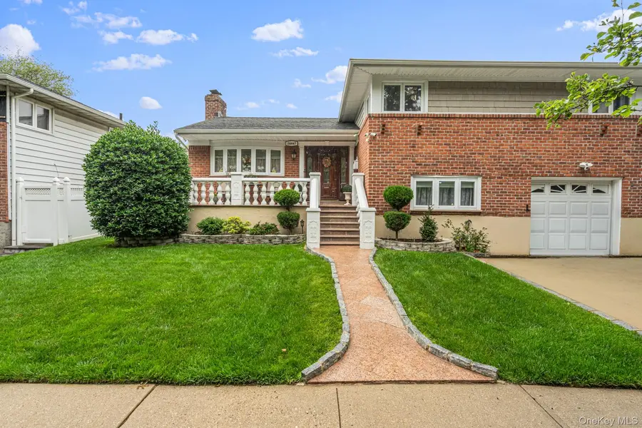 264-47 Grand Central Pkwy, Flushing, NY 11362