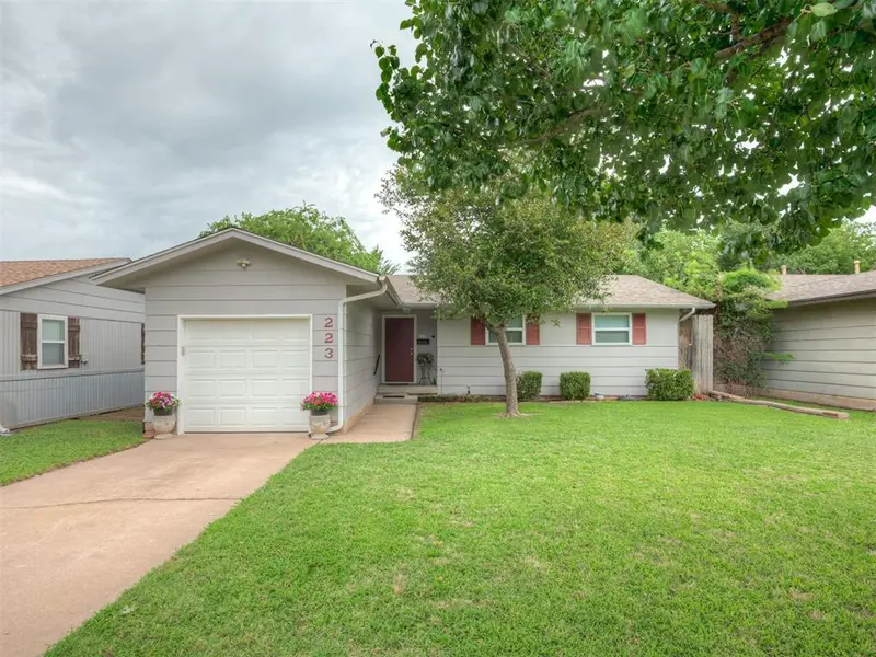 223 W 5th ST, Edmond, OK 73003
