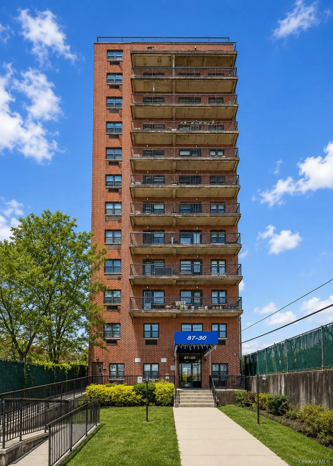 87-30 62nd AVE #4G, Rego Park, NY 11374